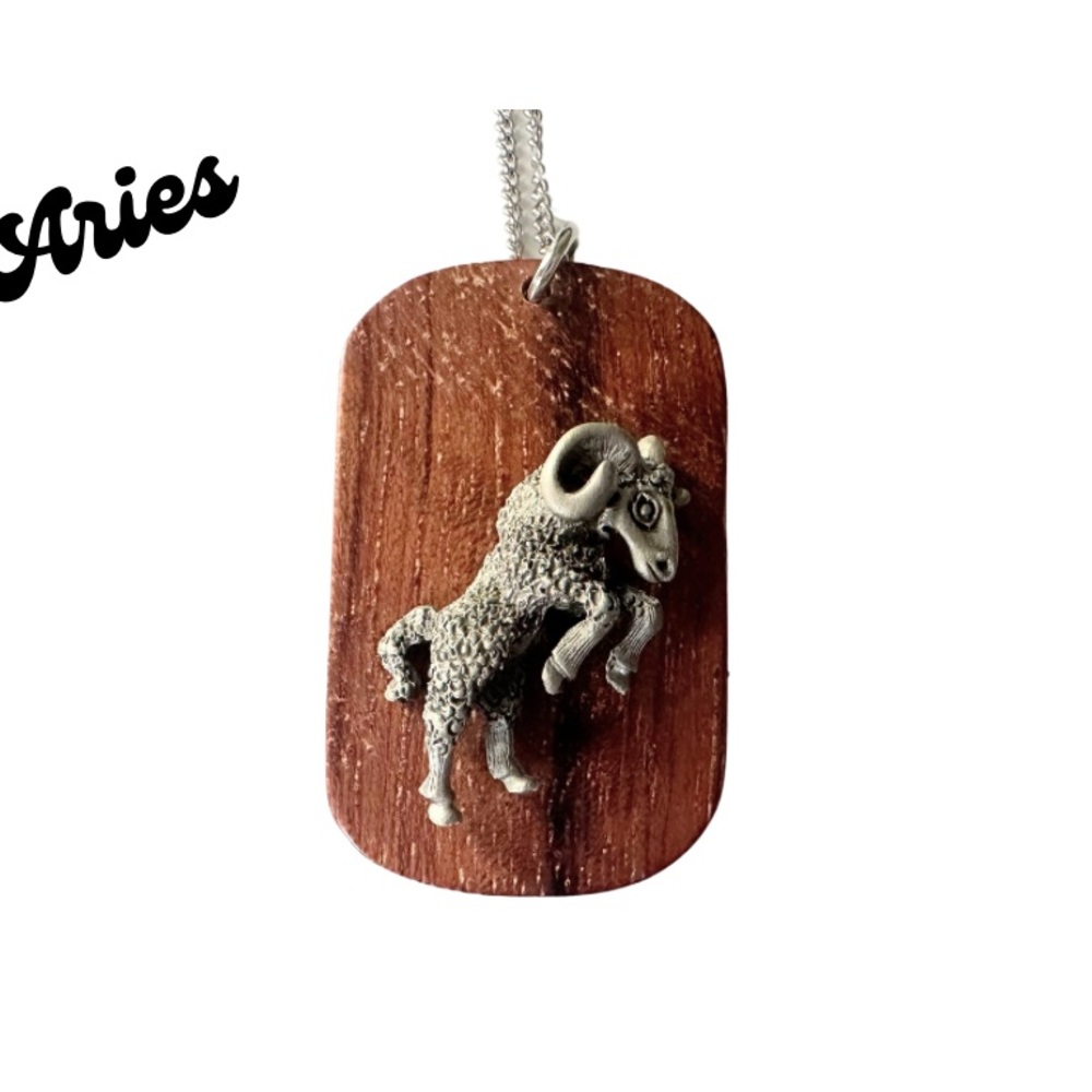 VTG 1970s ARIES Ram Wood & Pewter Dog Tag Astrological Sign 18” Chain Necklace
